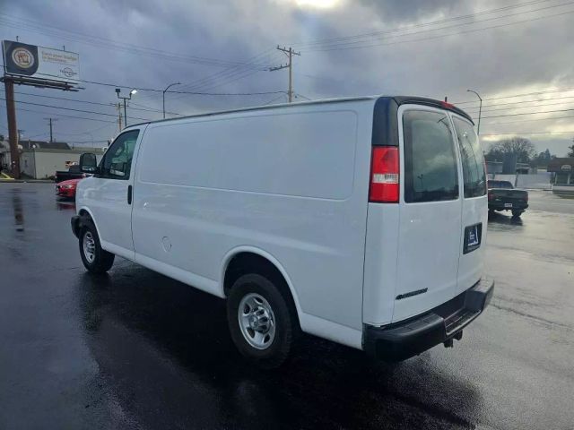 Vehicle image 8 of 20