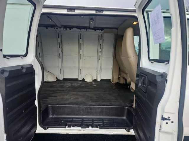 Vehicle image 10 of 20