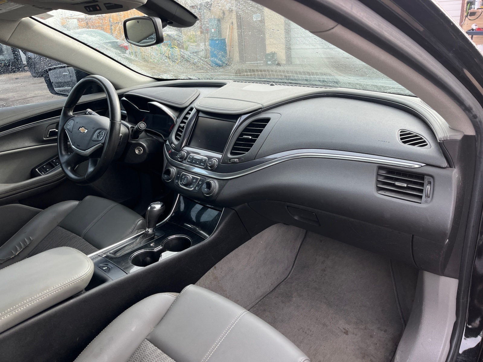 Vehicle image 16 of 36