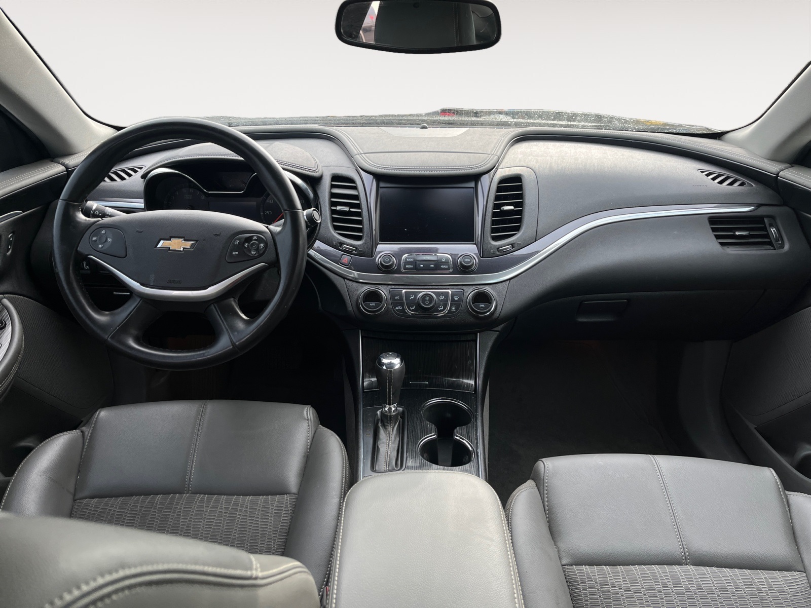 Vehicle image 10 of 36