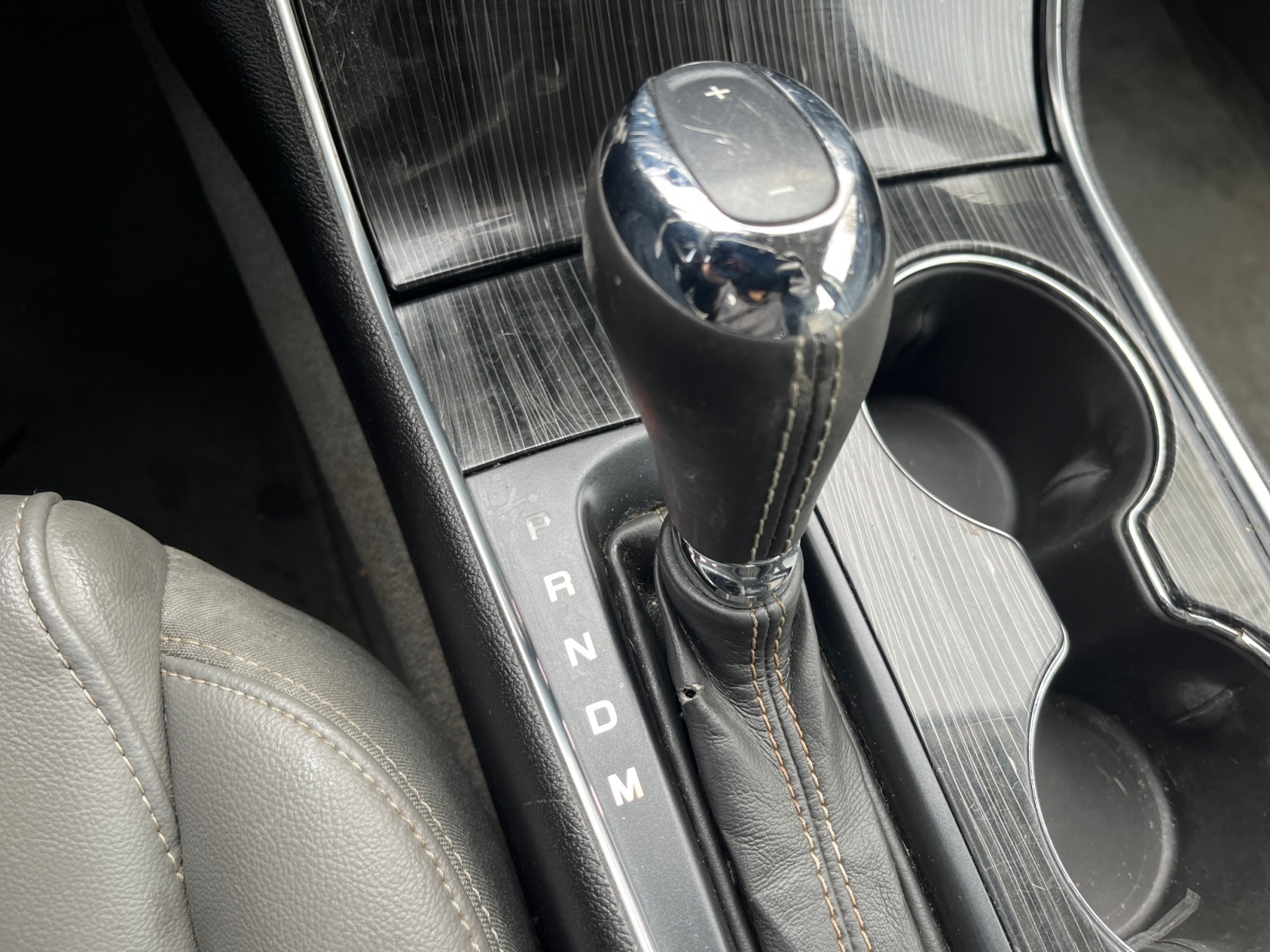Vehicle image 24 of 36