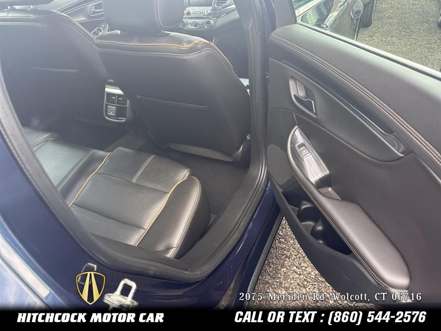 Vehicle image 40 of 52