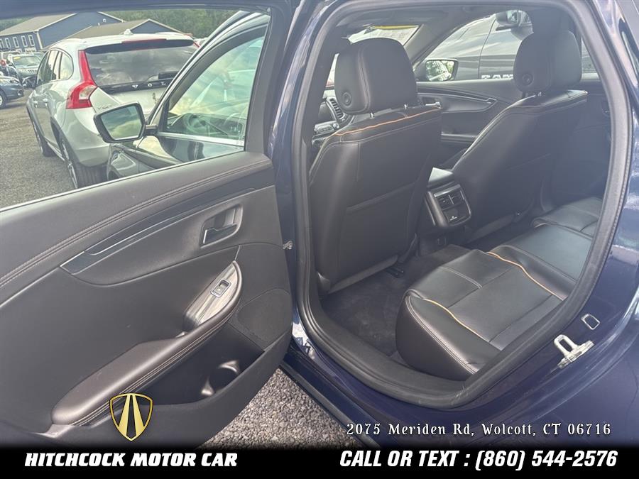 Vehicle image 47 of 52