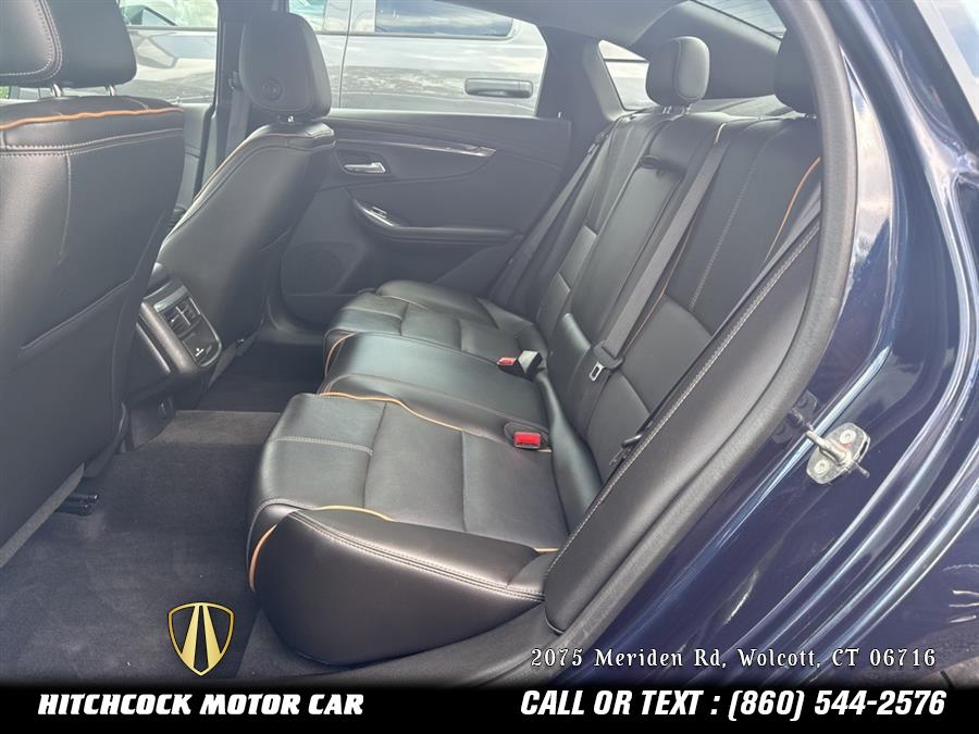 Vehicle image 33 of 52