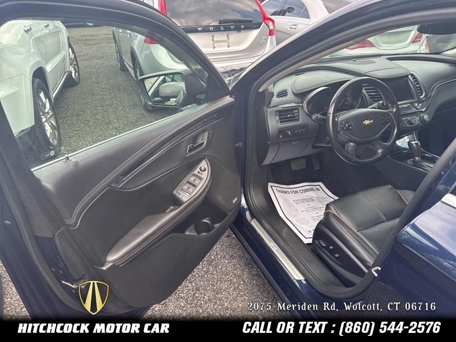 Vehicle image 43 of 52