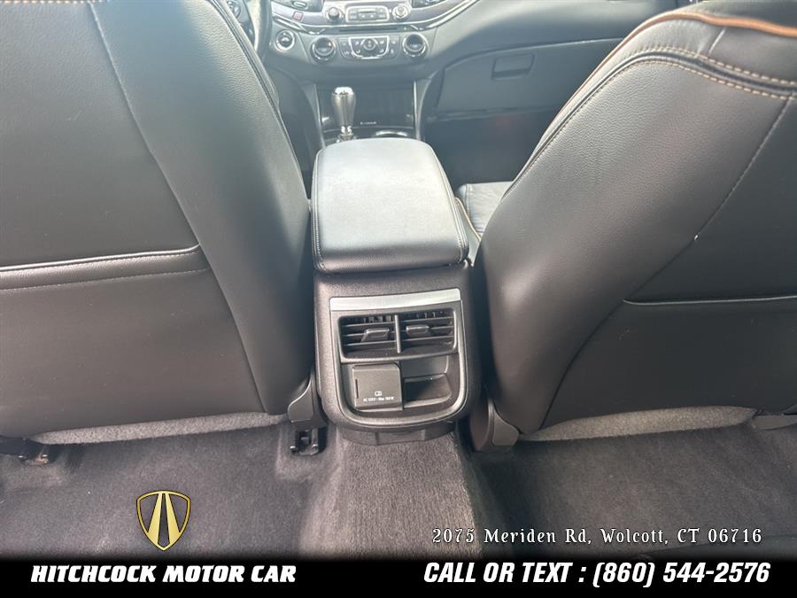 Vehicle image 39 of 52