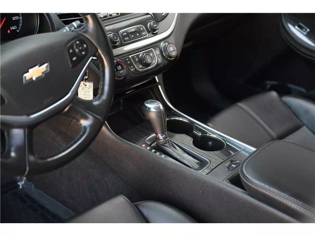 Vehicle image 22 of 30