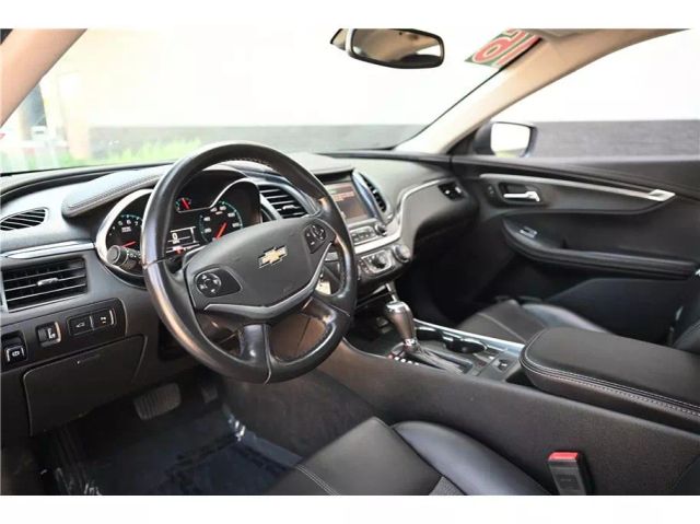 Vehicle image 19 of 30