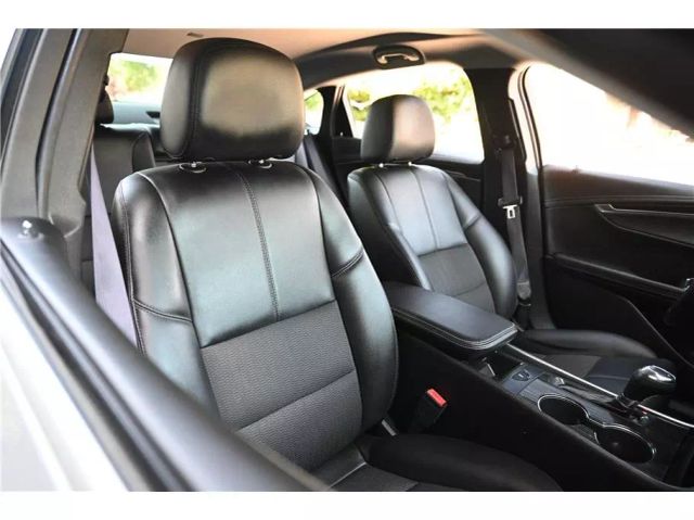 Vehicle image 12 of 30