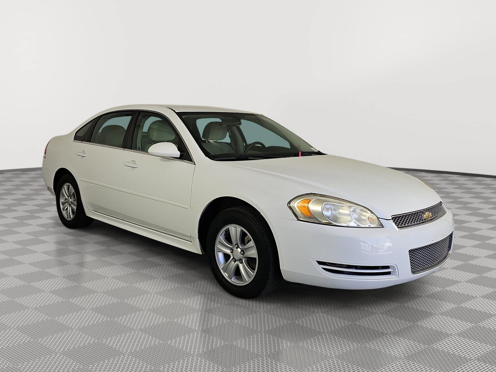 2016 Chevrolet Impala Limited LS Image 3 of 29