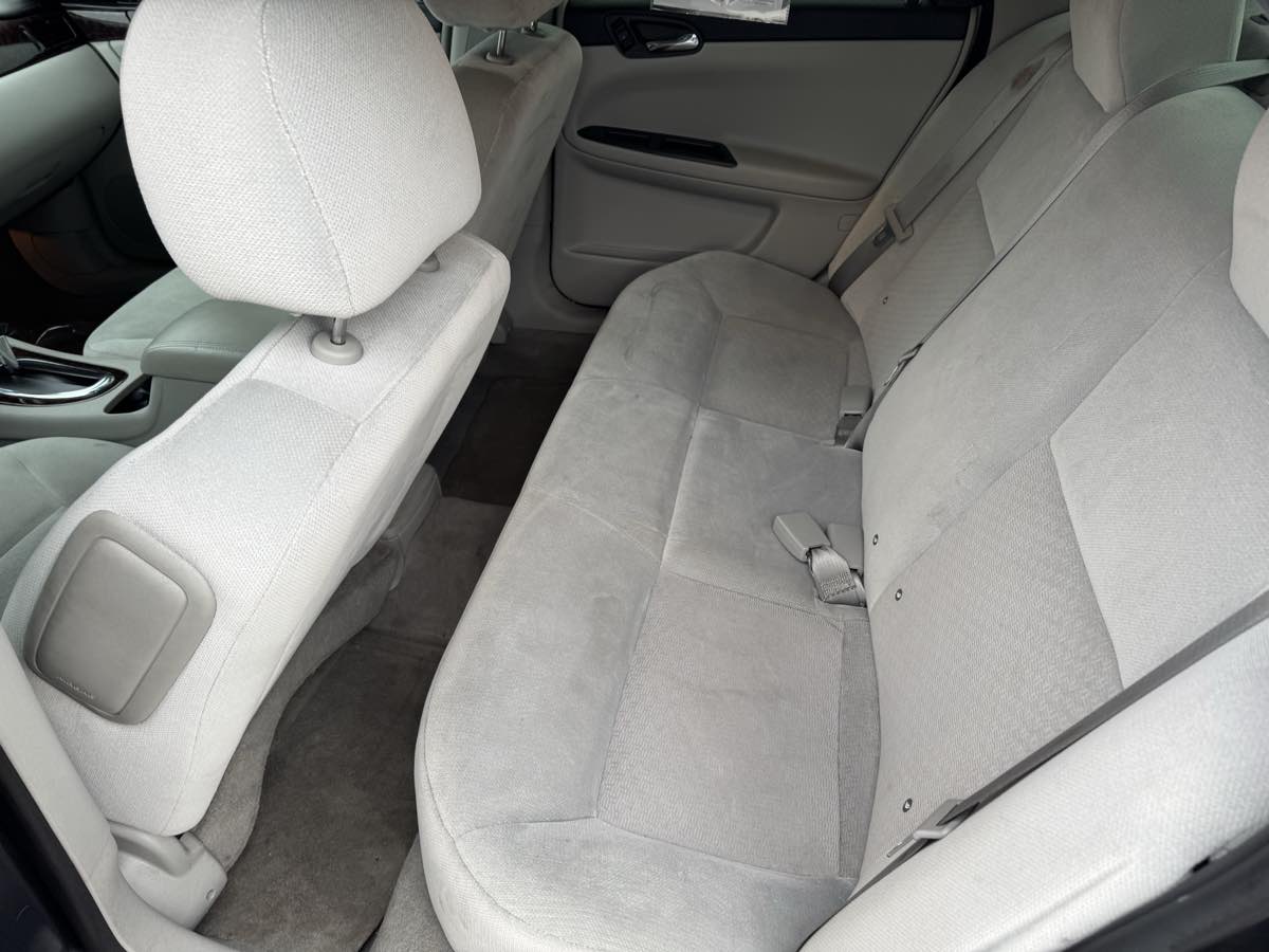 2016 Chevrolet Impala Limited LS Image 8 of 14