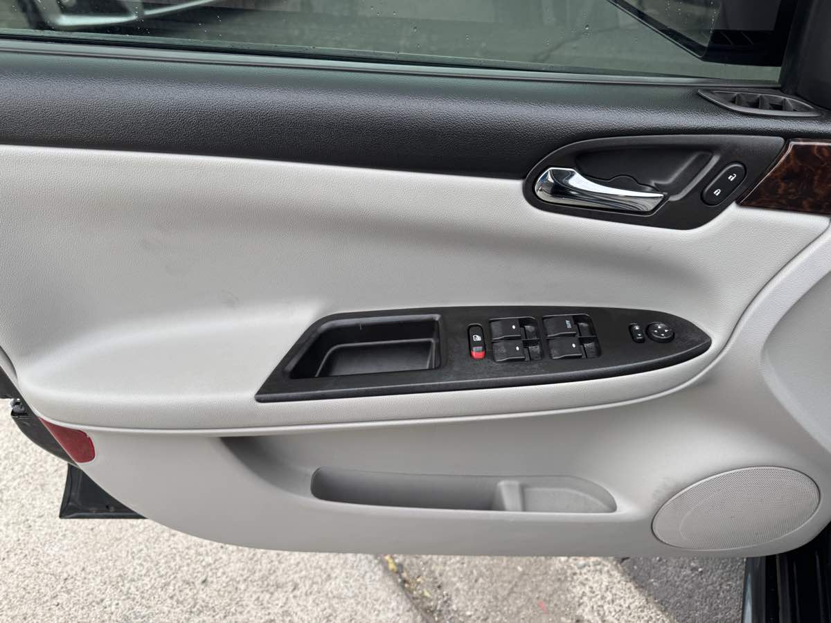 2016 Chevrolet Impala Limited LS Image 12 of 14