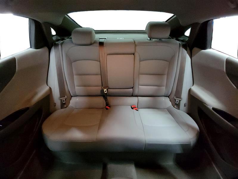 Vehicle image 15 of 23