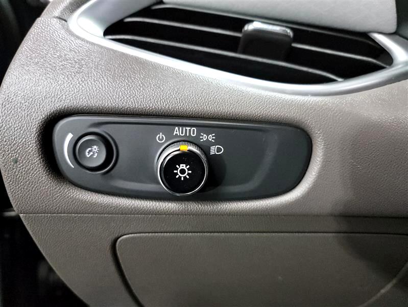 Vehicle image 18 of 23