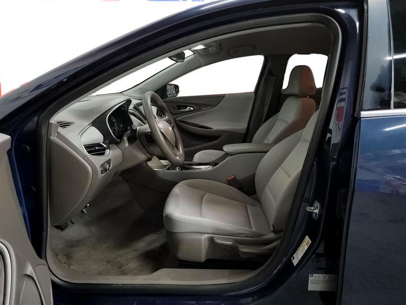 Vehicle image 9 of 23