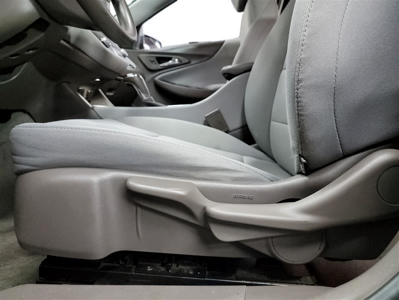 Vehicle image 19 of 23