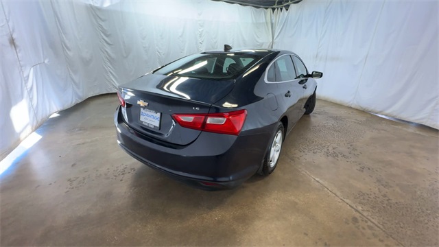 2016 Chevrolet Malibu LS Image 7 of 29