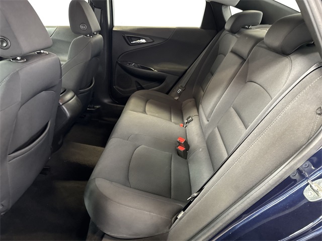 2016 Chevrolet Malibu LS Image 12 of 29