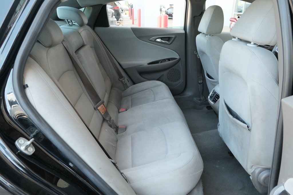 Vehicle image 11 of 34