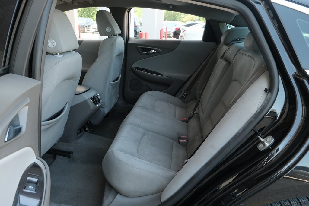 Vehicle image 12 of 34