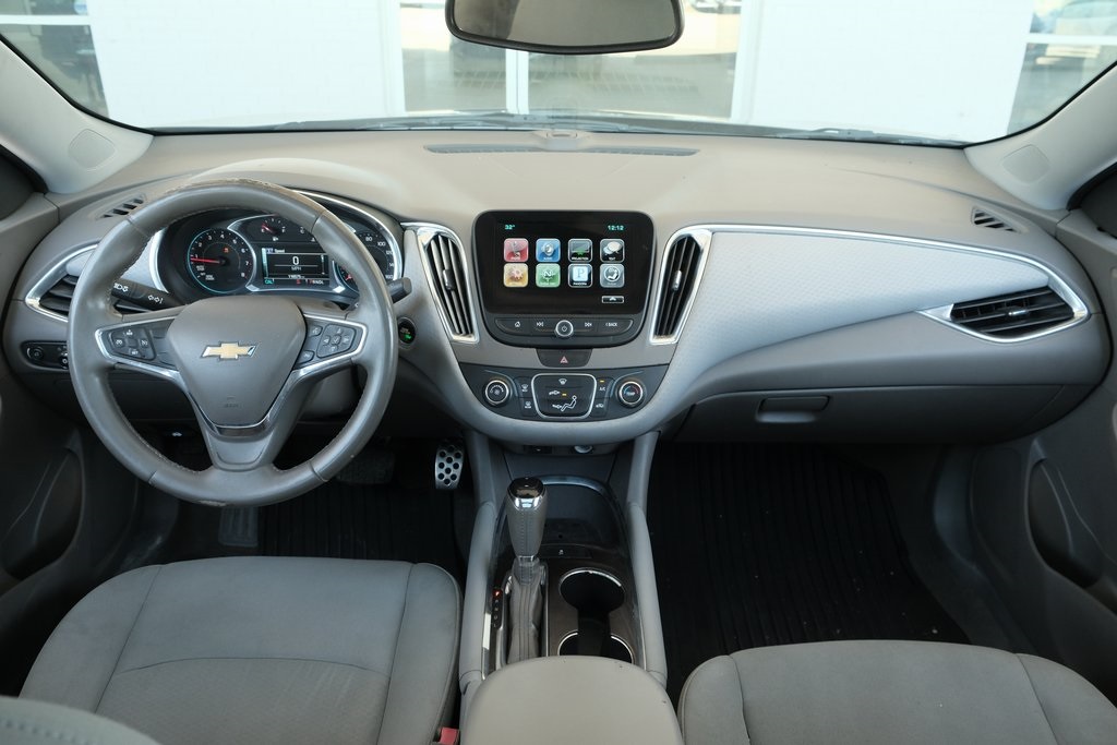 Vehicle image 16 of 34