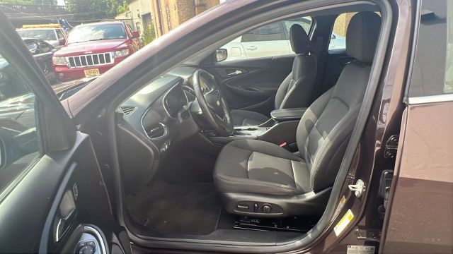 Vehicle image 23 of 30