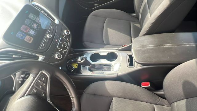 Vehicle image 22 of 30