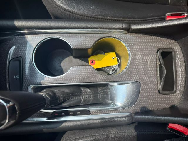Vehicle image 21 of 39