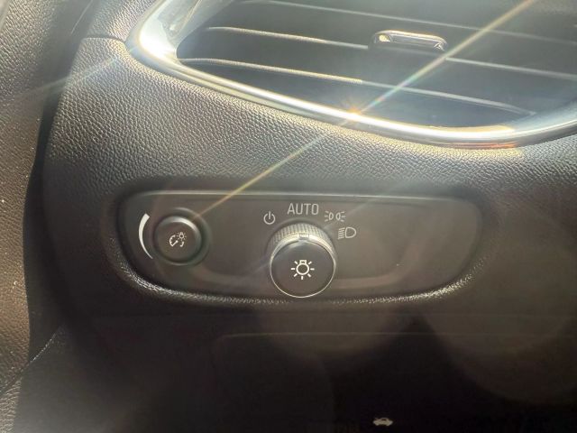 Vehicle image 17 of 39