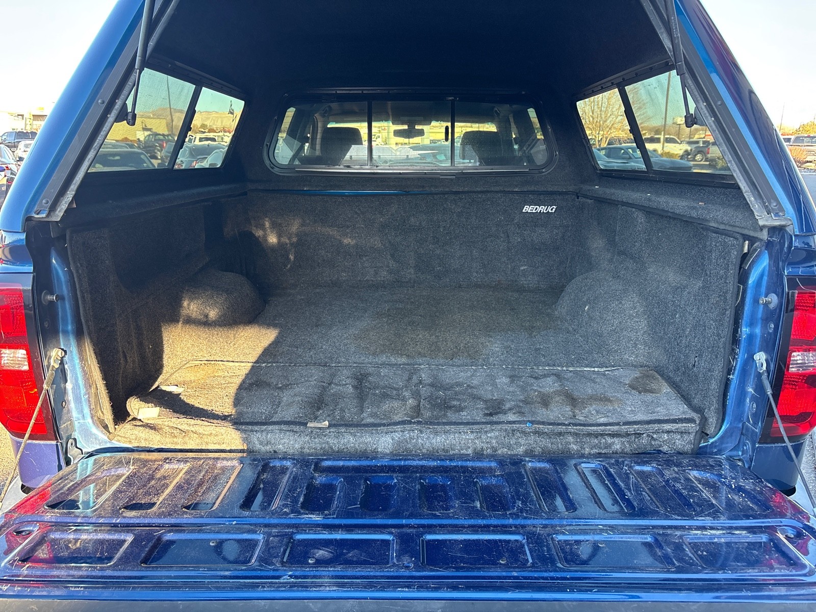 Vehicle image 27 of 31