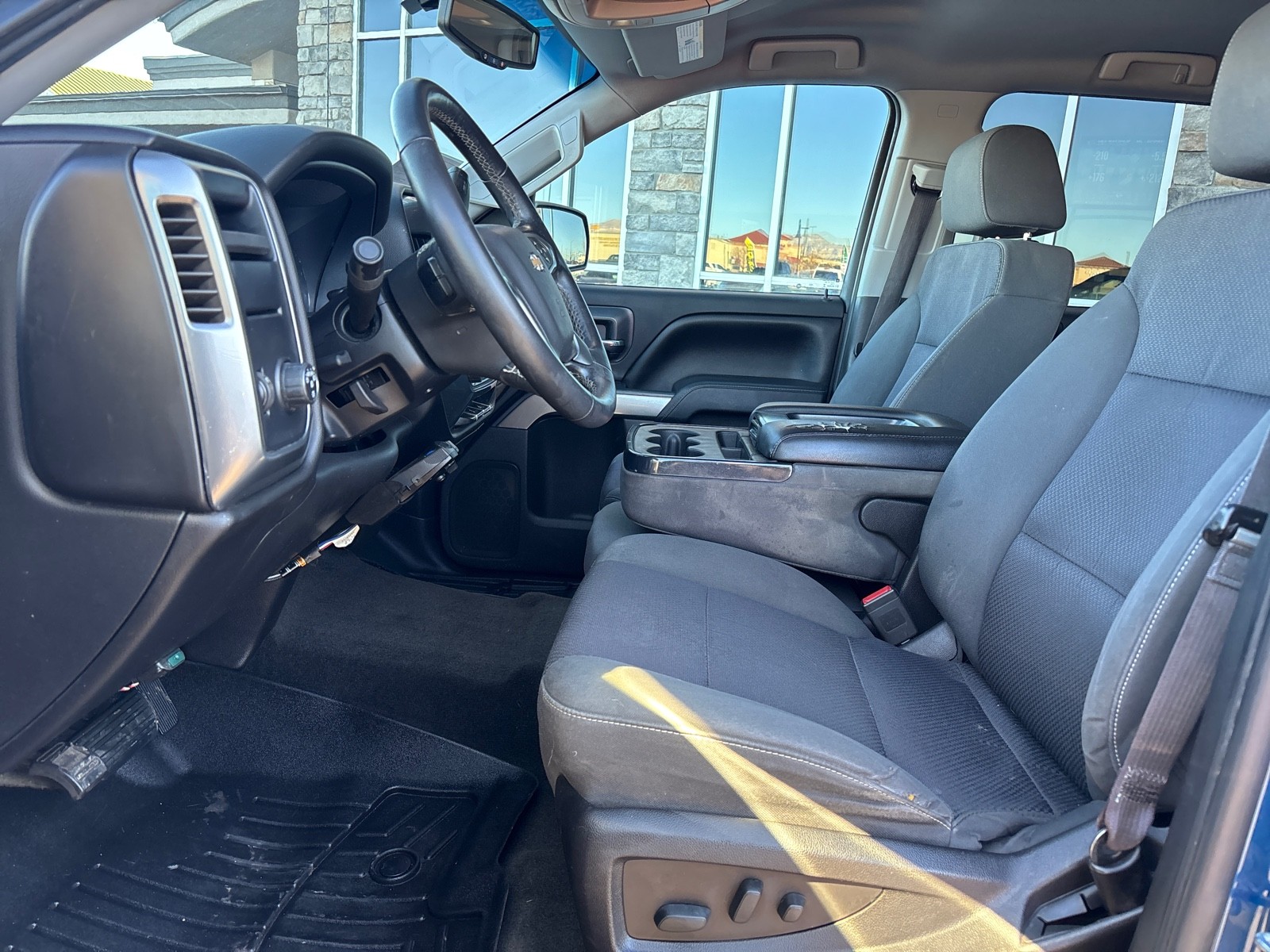 Vehicle image 11 of 31