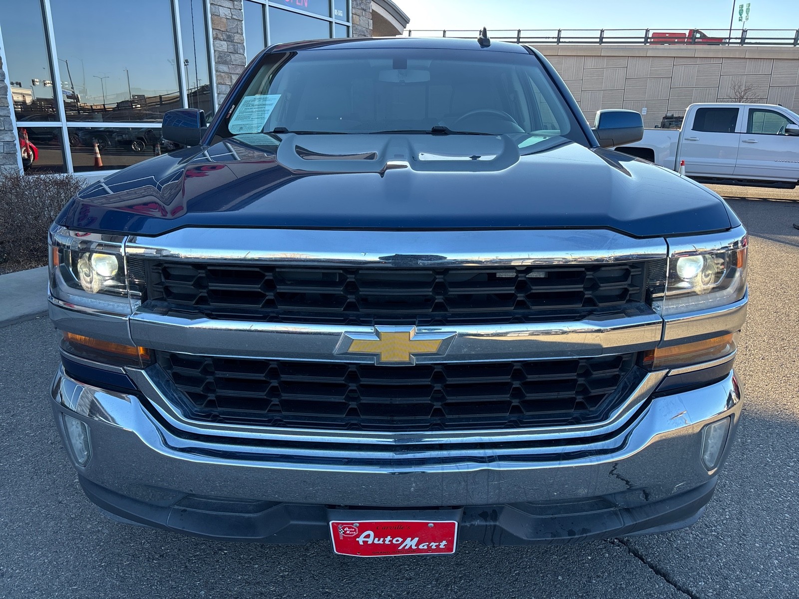 Vehicle image 4 of 31
