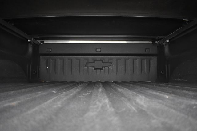 Vehicle image 16 of 30