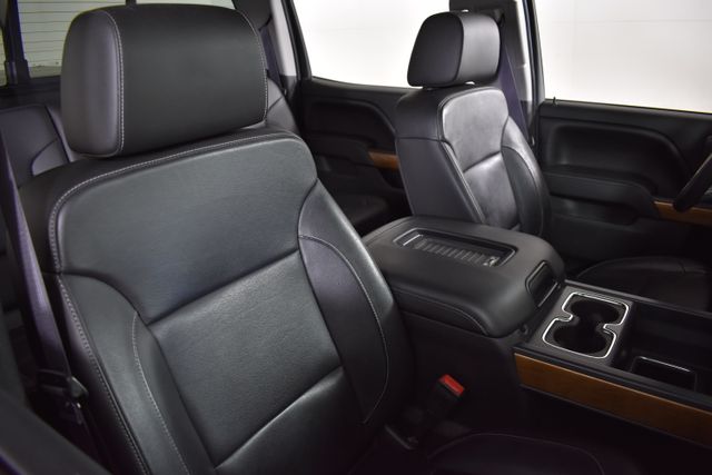 Vehicle image 19 of 30