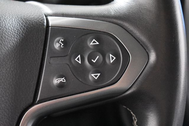 Vehicle image 23 of 30
