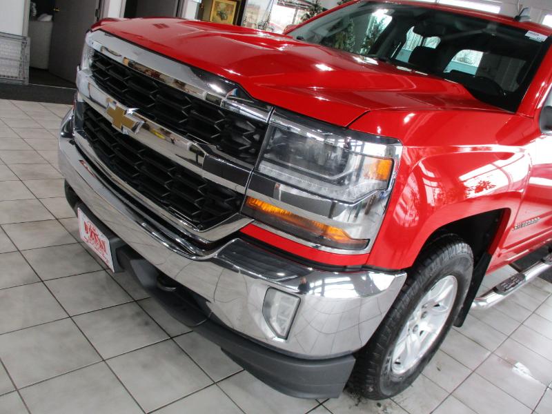 Vehicle image 7 of 13