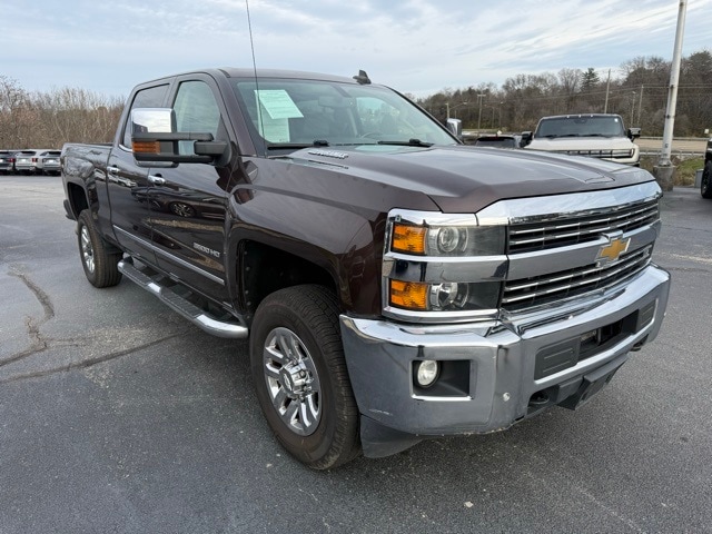 2016 Chevrolet Silverado 3500HD LTZ Image 3 of 12