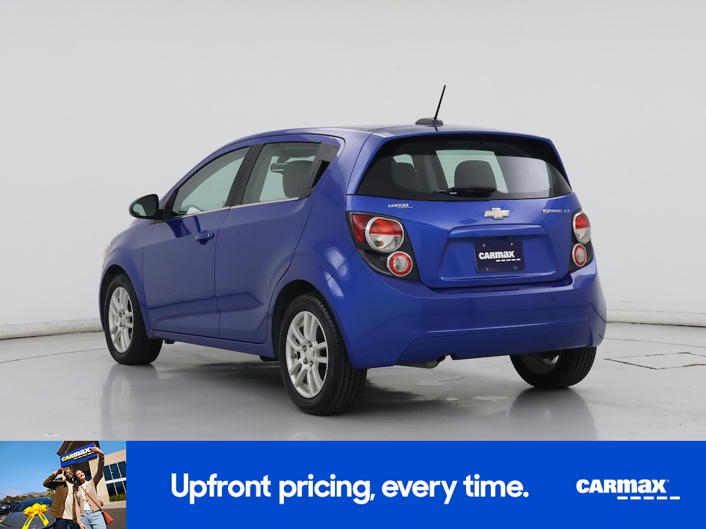 2016 Chevrolet Sonic LT Image 6 of 18