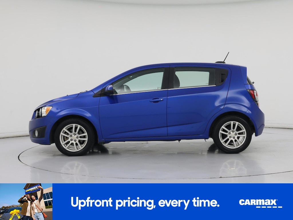 2016 Chevrolet Sonic LT Image 8 of 18