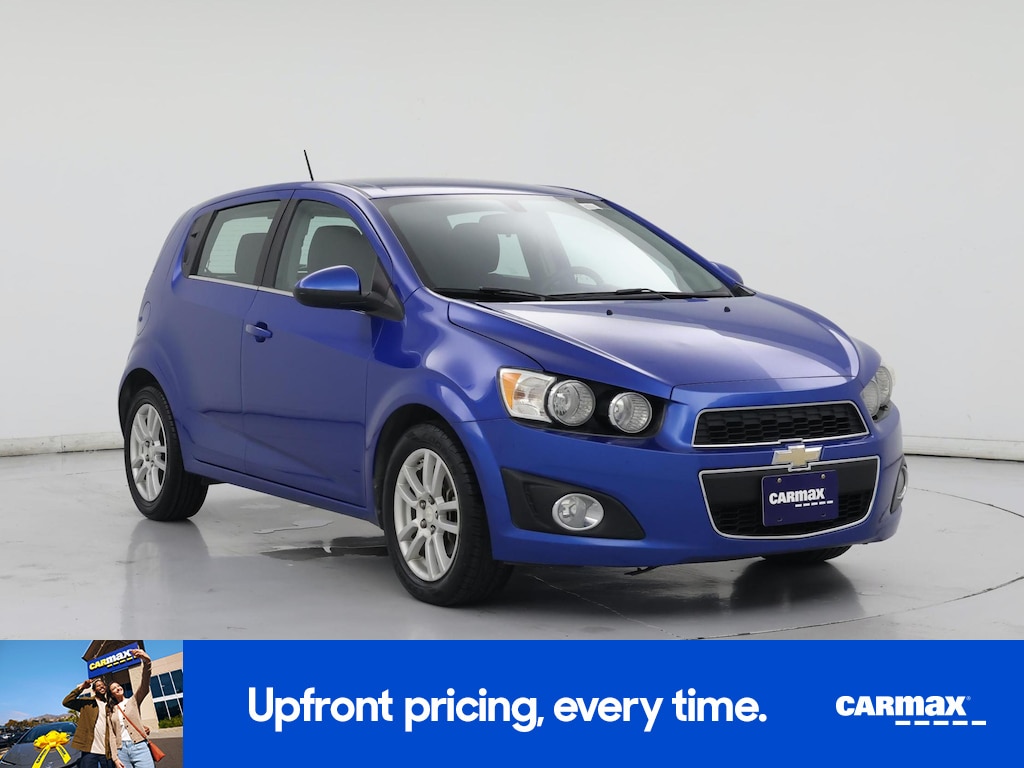 2016 Chevrolet Sonic LT Image 3 of 18