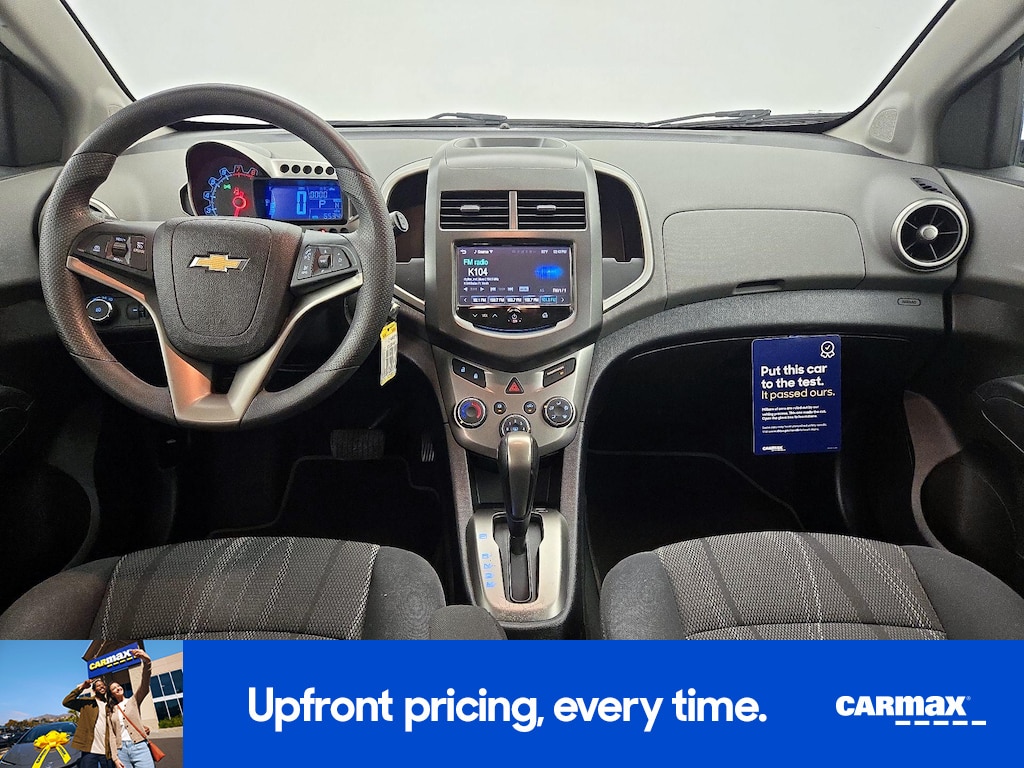 2016 Chevrolet Sonic LT Image 9 of 18