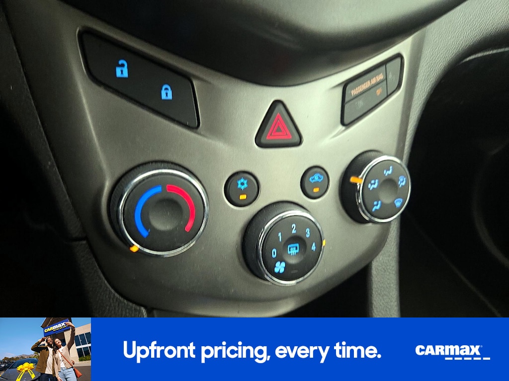 2016 Chevrolet Sonic LT Image 18 of 18