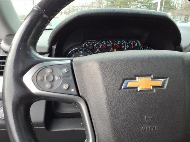 2016 Chevrolet Suburban LT Image 34 of 34