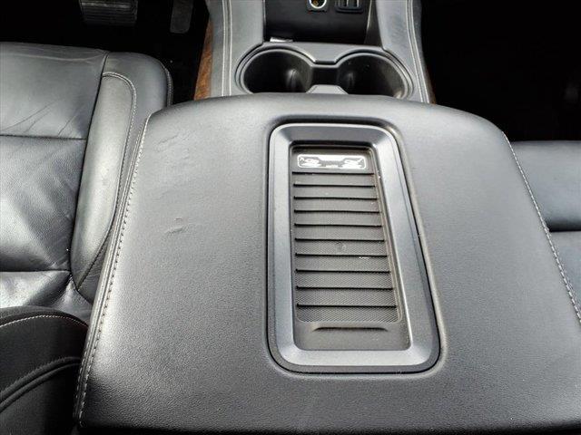 2016 Chevrolet Suburban LT Image 20 of 34