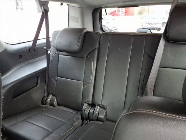 2016 Chevrolet Suburban LT Image 11 of 34