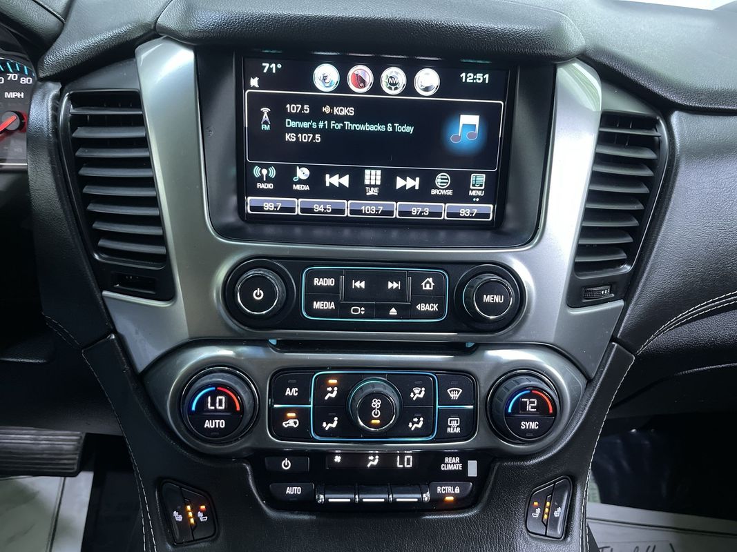 2016 Chevrolet Suburban LT Image 20 of 31