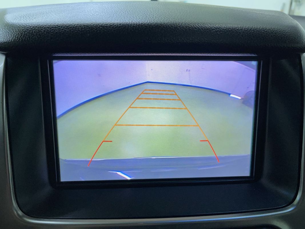 2016 Chevrolet Suburban LTZ Image 19 of 29