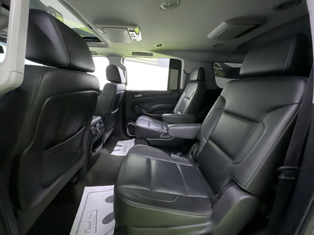2016 Chevrolet Suburban LTZ Image 11 of 29