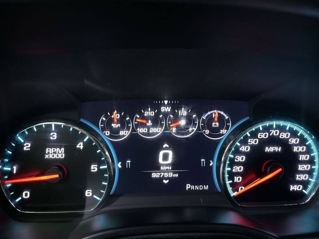 2016 Chevrolet Suburban LTZ Image 17 of 29