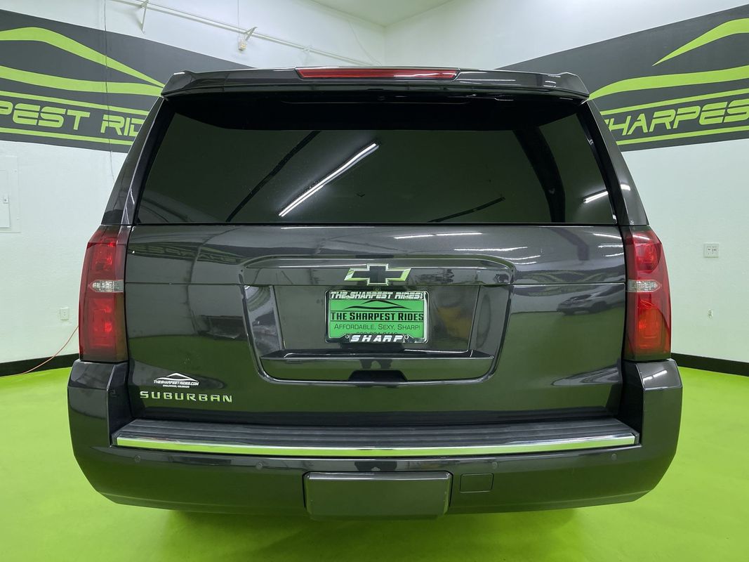 2016 Chevrolet Suburban LTZ Image 10 of 29